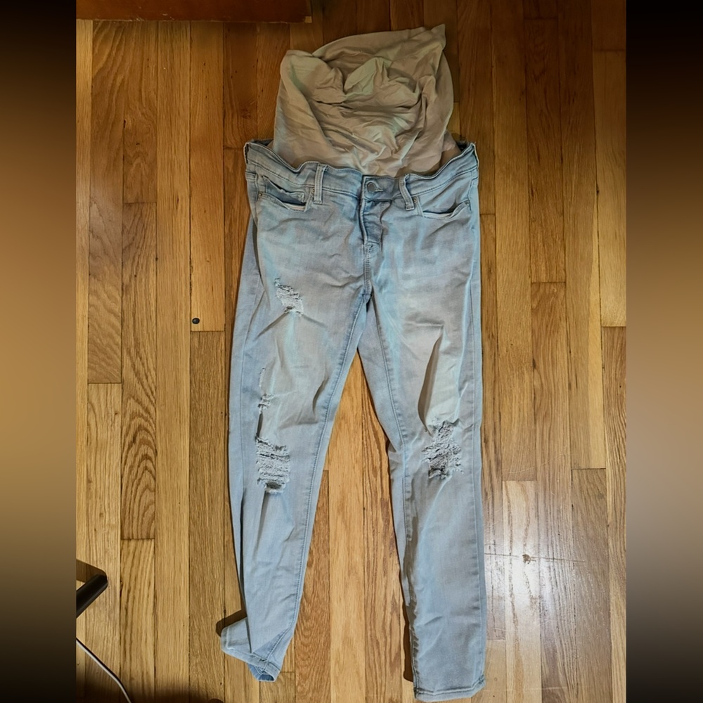 BLANQI Light wash maternity jeans